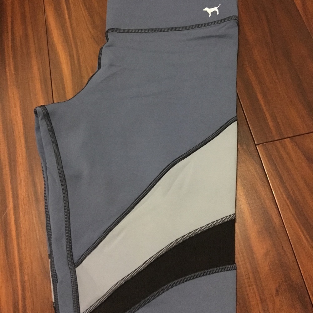 PINK reversible ultimate leggings with mesh